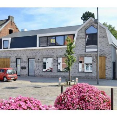 Leuk Overnachten In Hartje Laarne, Dicht Bij Gent! Exterior photo