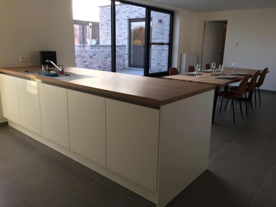 Leuk Overnachten In Hartje Laarne, Dicht Bij Gent! Exterior photo